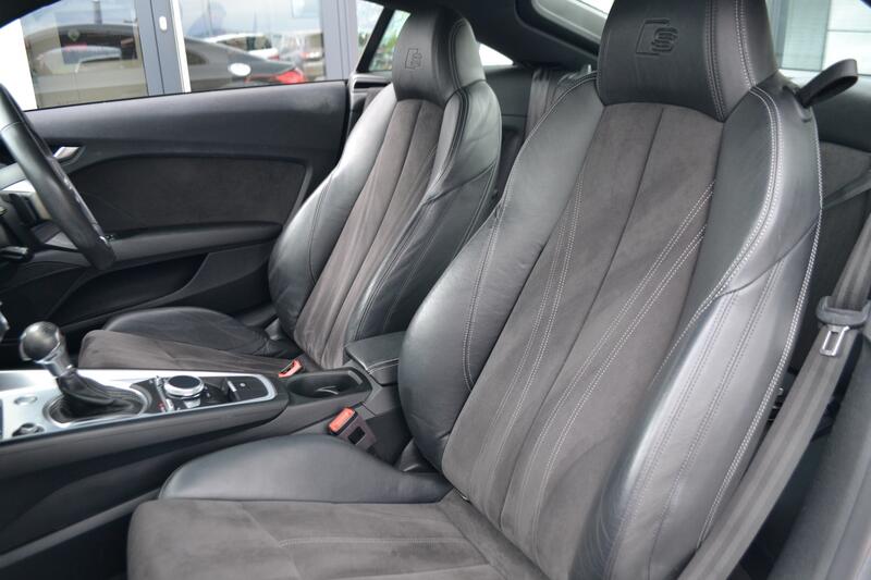 AUDI TT