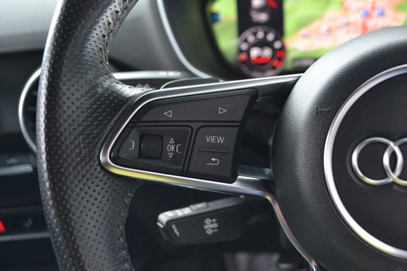 AUDI TT
