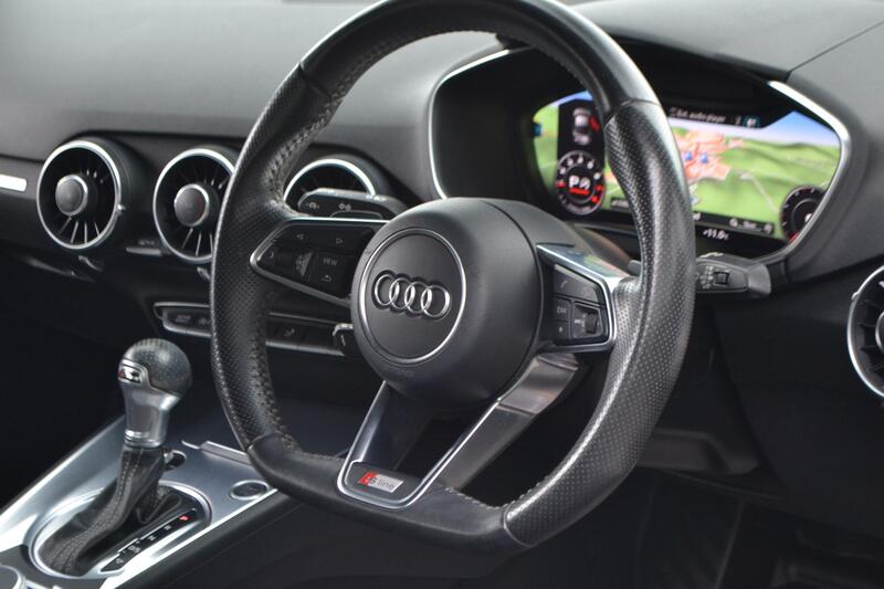 AUDI TT