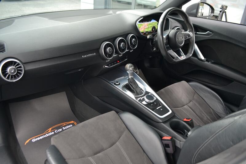 AUDI TT