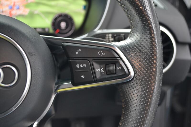 AUDI TT